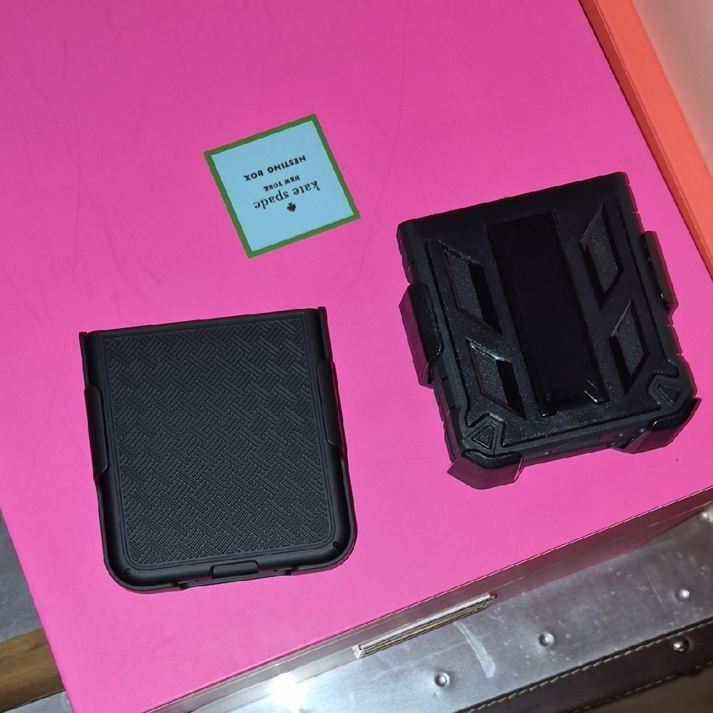 2 BLACK SAMSUNG Z FLIP 6 BELT CLIP COVERS
